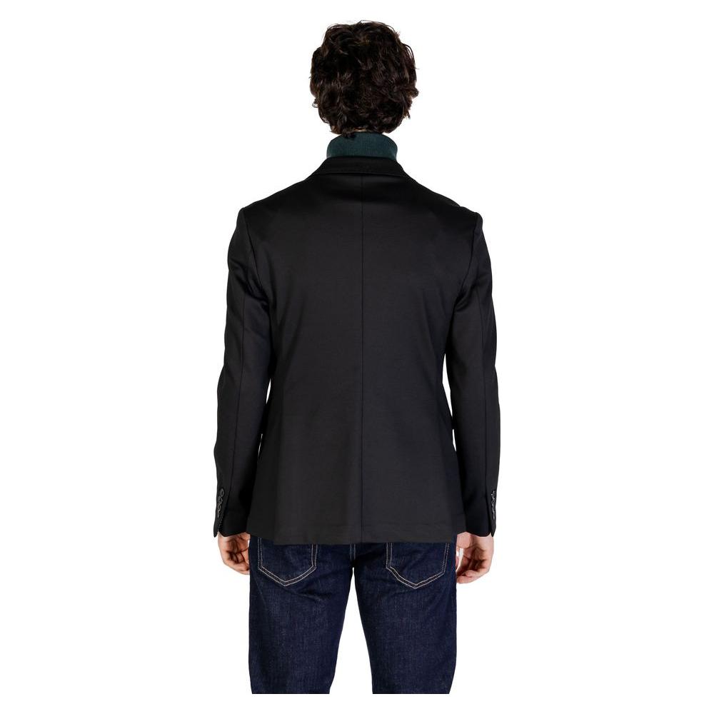Back view of a man wearing a Gianni Lupo black polyester blazer, part of the men's fall/winter collection.