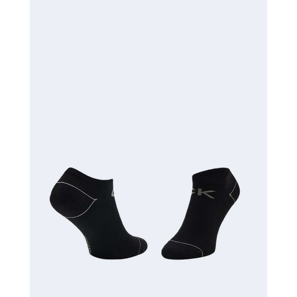 Calvin Klein women's black cotton ankle socks, spring/summer collection, 95% cotton, ideal for everyday comfort and flexibility.