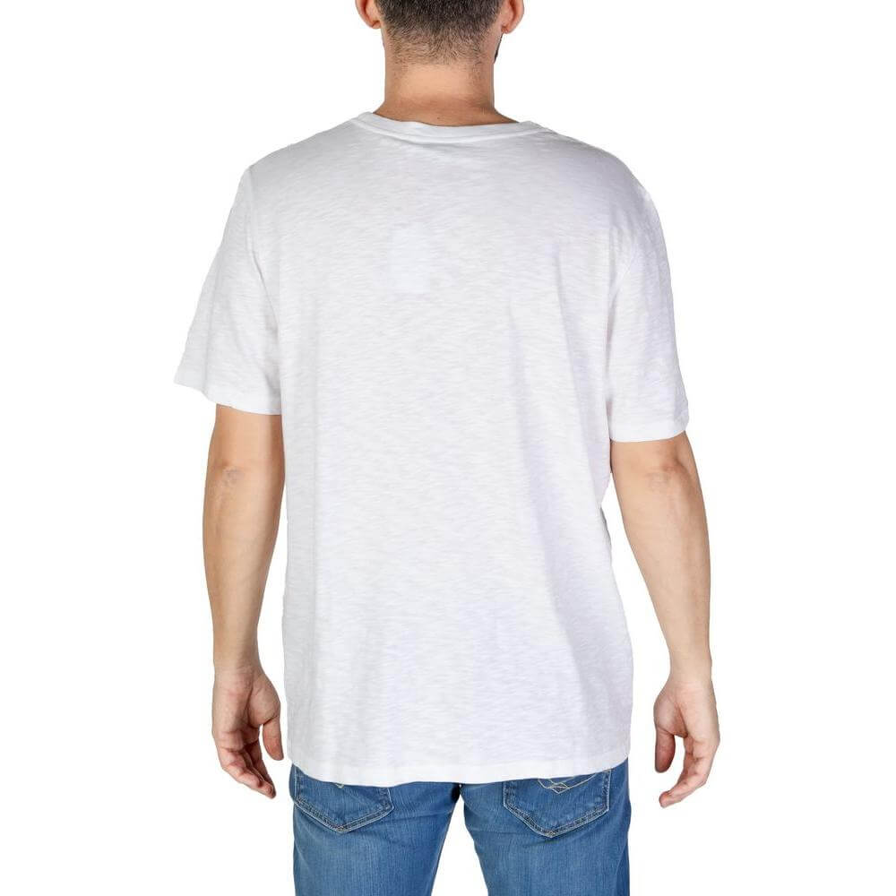 Back view of men's Superdry white cotton T-shirt, short-sleeved, part of the fall/winter collection, 100% cotton.