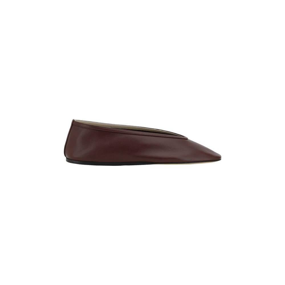LE MONDE BERYL Luna Ballerinas in high-quality leather with beveled toe, sophisticated flat sole for comfort and chic style.