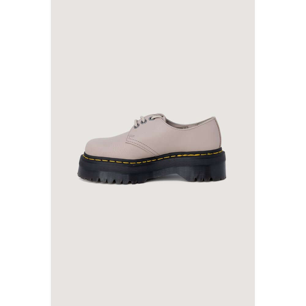 Dr. Martens women's purple leather sneaker, lace-ups, Autumn/Winter collection, 100% leather, 2cm heel, side view on white background.