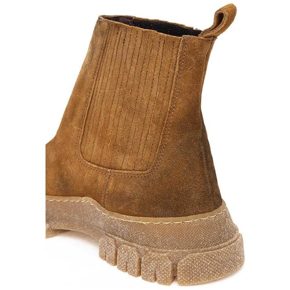Max Mara brown suede leather boot with beige lugged sole and round toe, Genepi tobacco color, elasticated side, embossed logo on sole