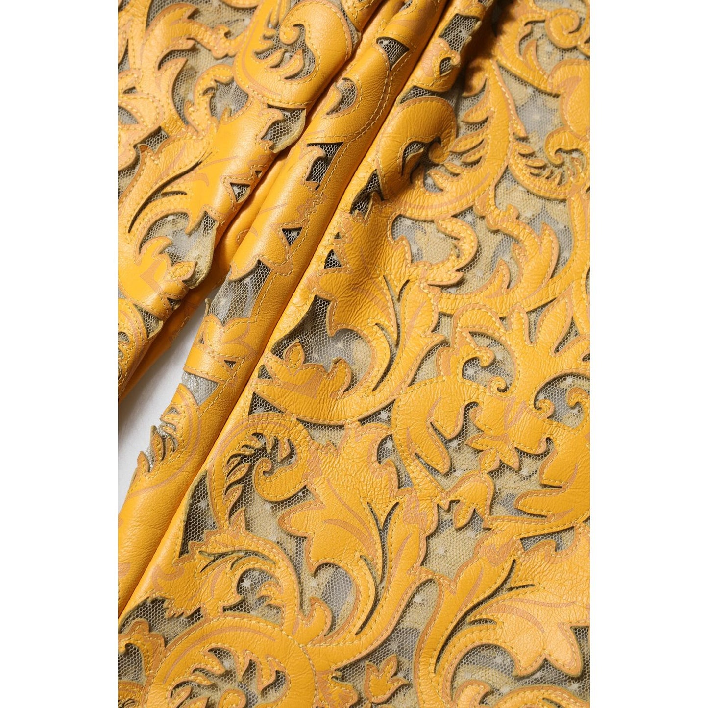 Dolce & Gabbana Yellow Floral Lace Mid Waist Capri Pants PAN74970-40