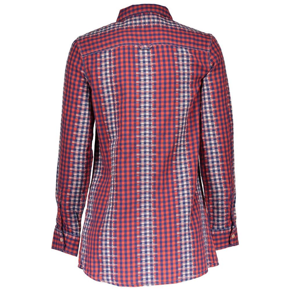 Back view of Lee red checkered long sleeve men's shirt with Italian collar and buttoned cuffs.