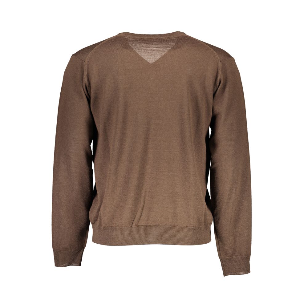 Romeo Gigli brown wool men sweater, V-neck design showcasing elegant Italian craftsmanship, classy addition to any wardrobe.