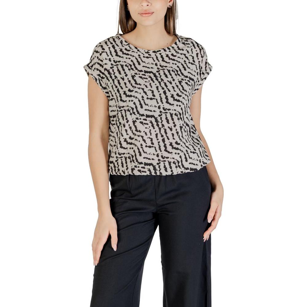 Street One bicolor viscose shirt with short sleeves, round neck, and modern design, paired with black trousers for a chic look.
