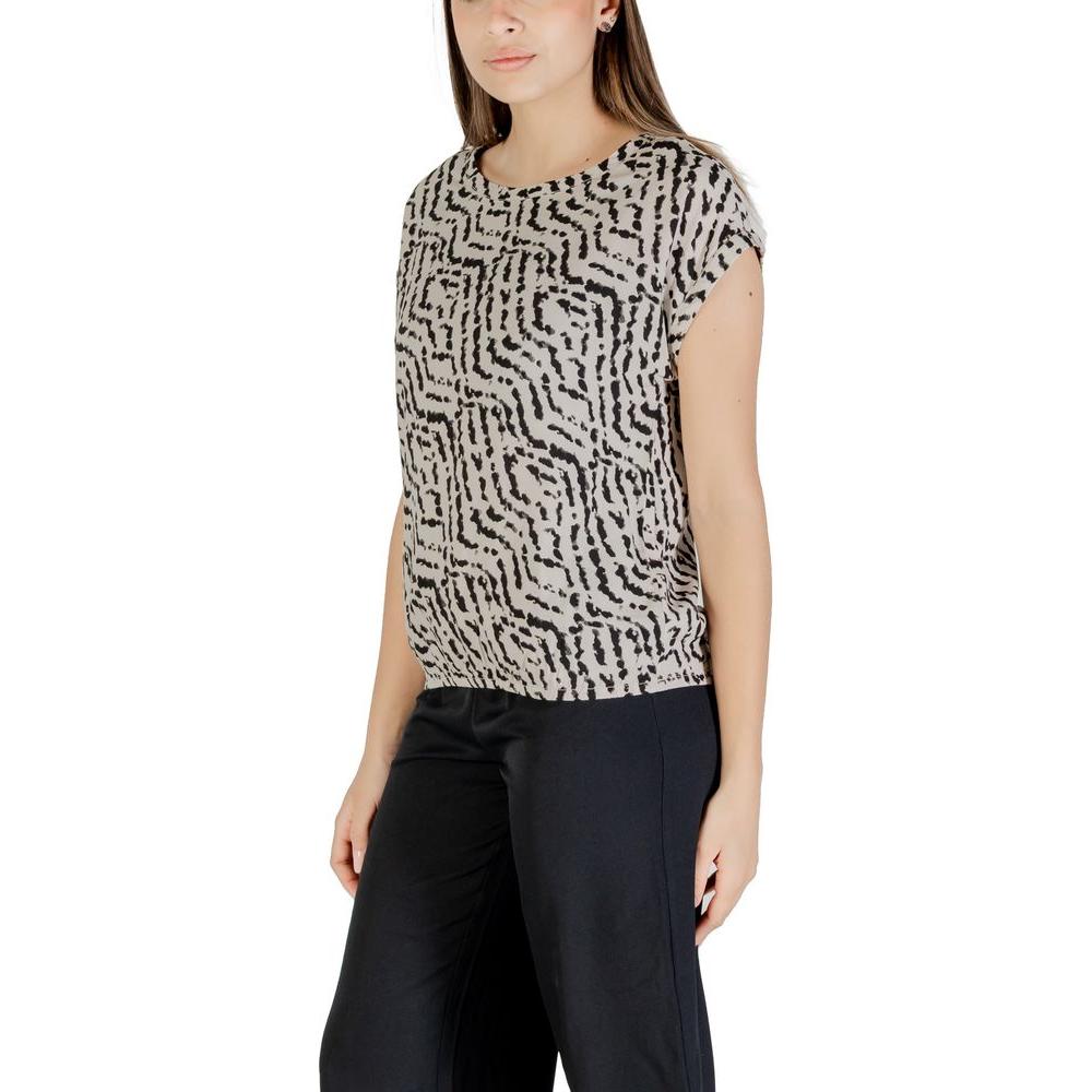 Street One Bicolor Viscose Shirt for women with short sleeves and round neck, paired with black trousers, showcasing elegant casual style