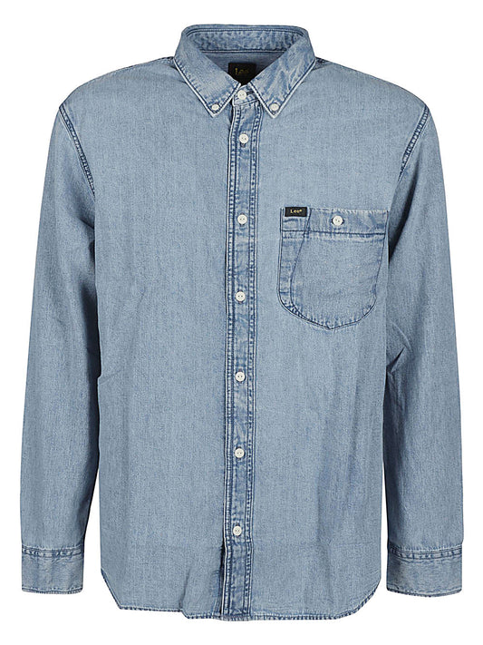 Lee clear blue denim shirt with chest pocket and logo, suitable for casual wear, size medium, fits true to size.