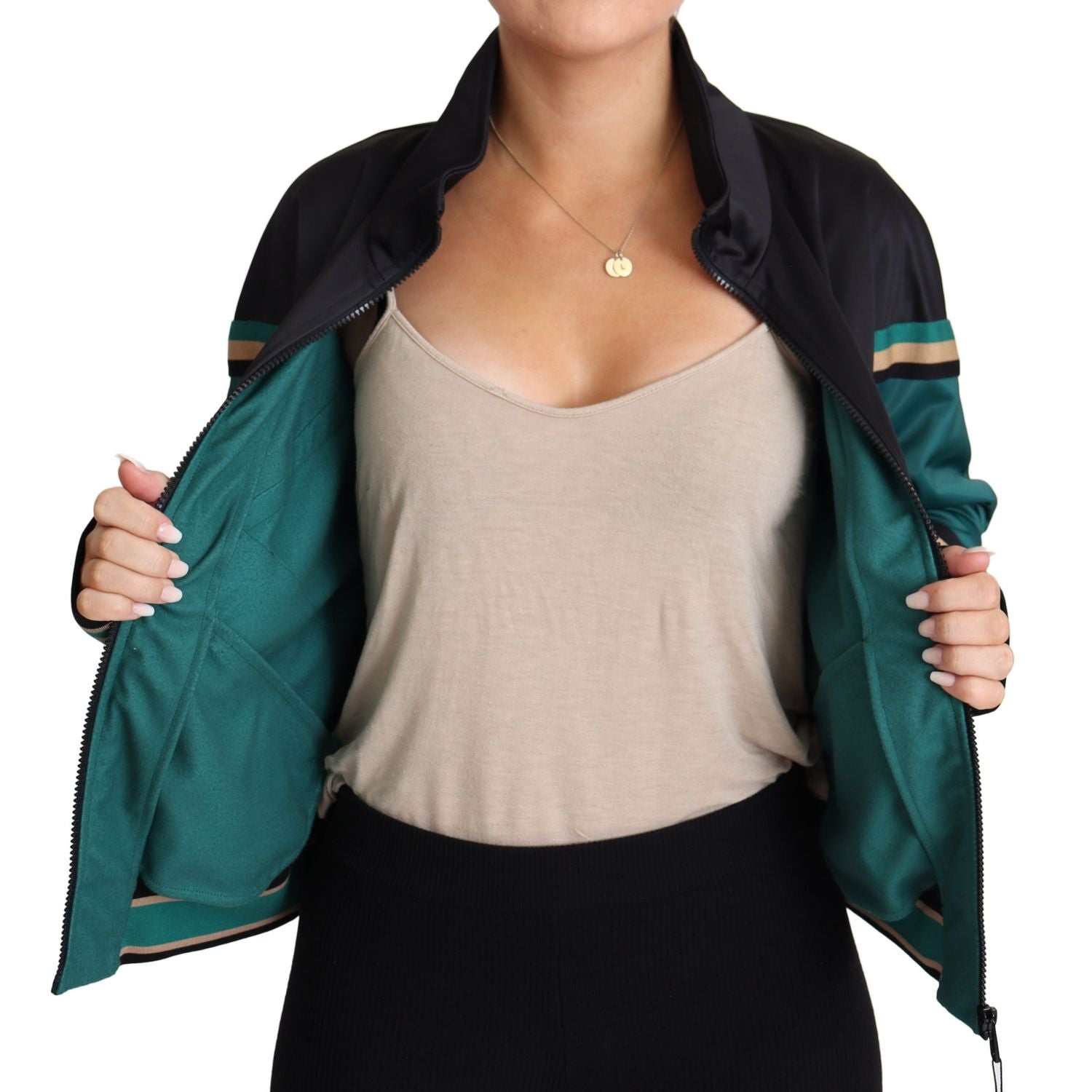 Front view with bag zipped and handles upright.