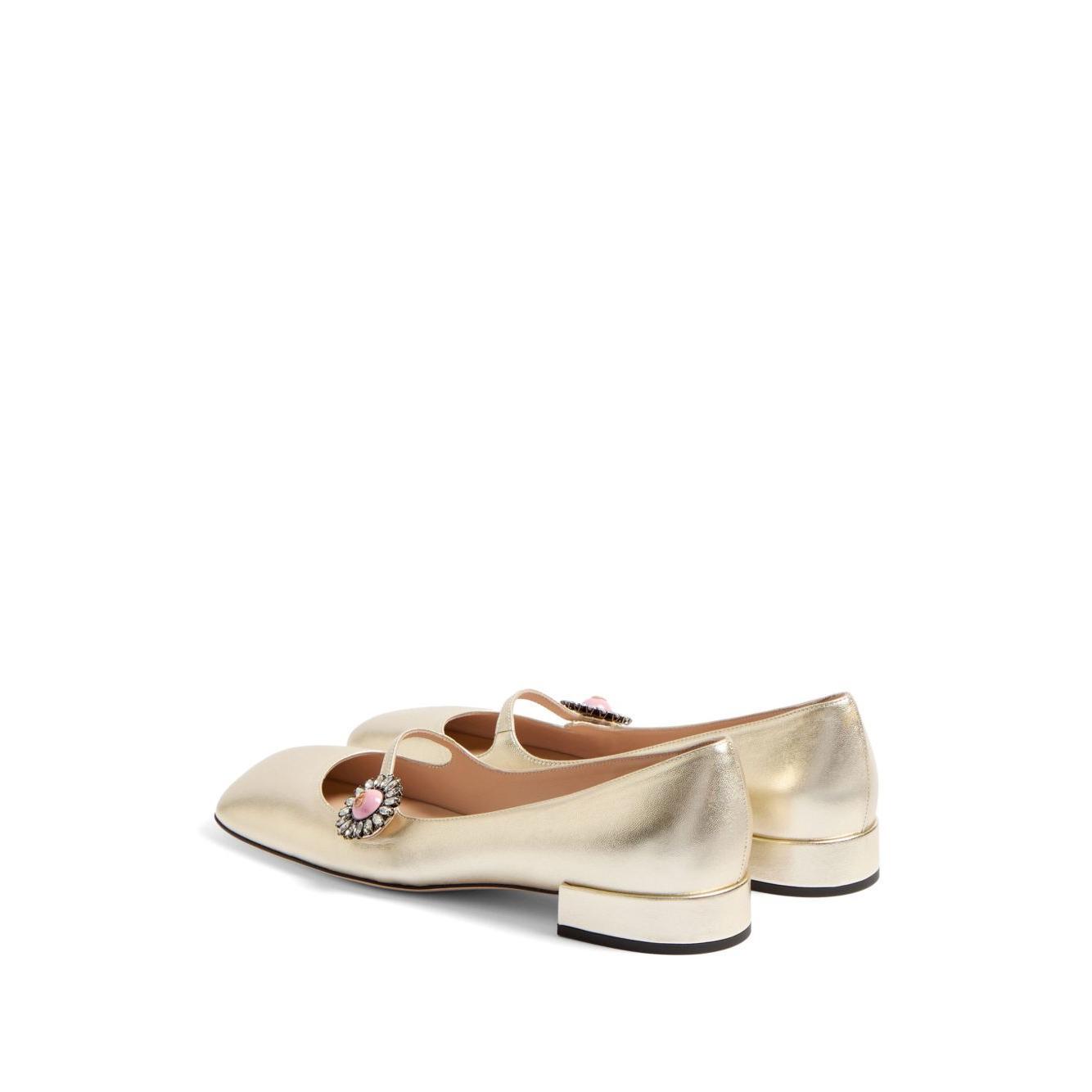 Valentino Garavani Floral appliqué ballerina shoes
