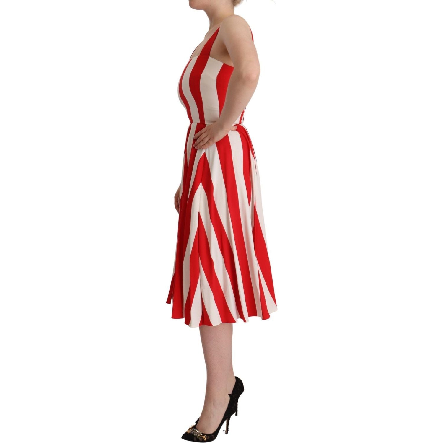 优雅 A 字形条纹直筒连衣裙