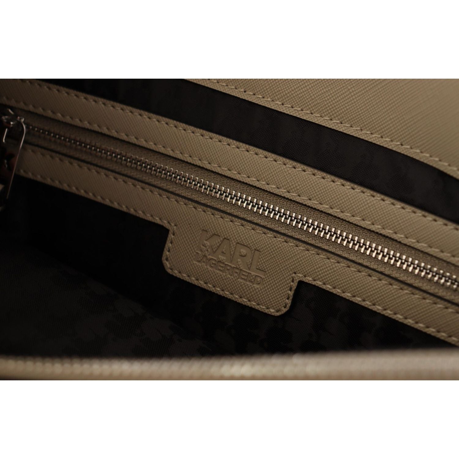 优雅的鼠尾草绿色手提单肩包