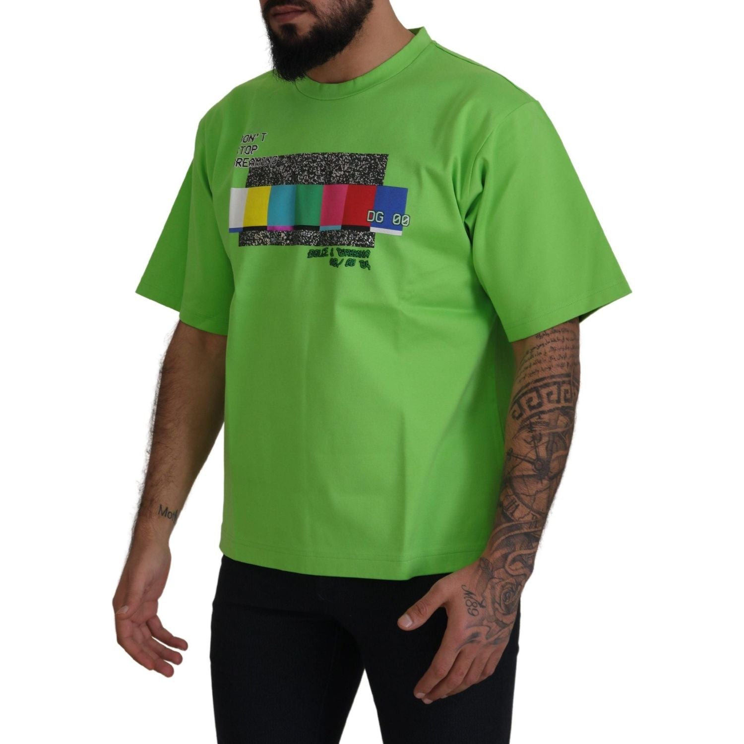 别致的绿色圆领短袖 T 恤