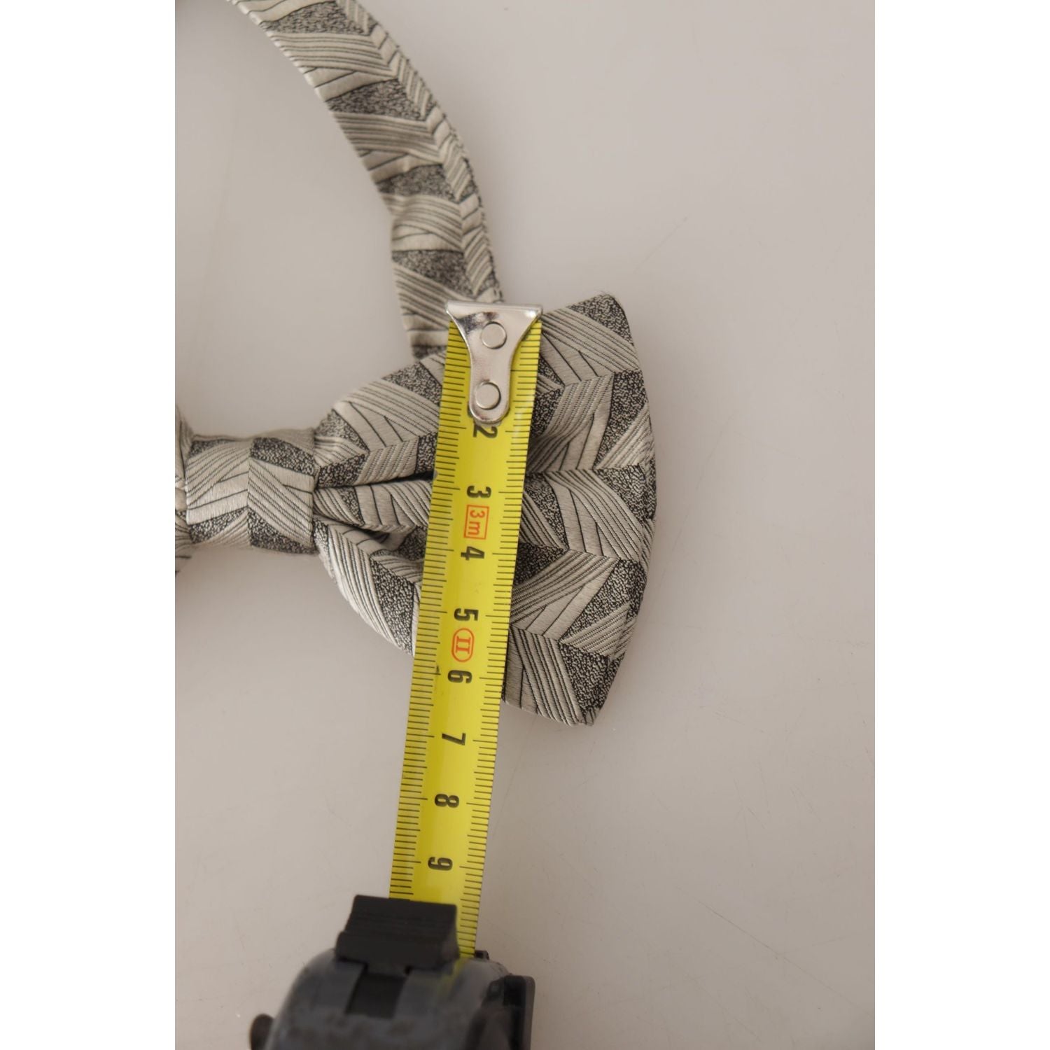 优雅丝绸灰色领结