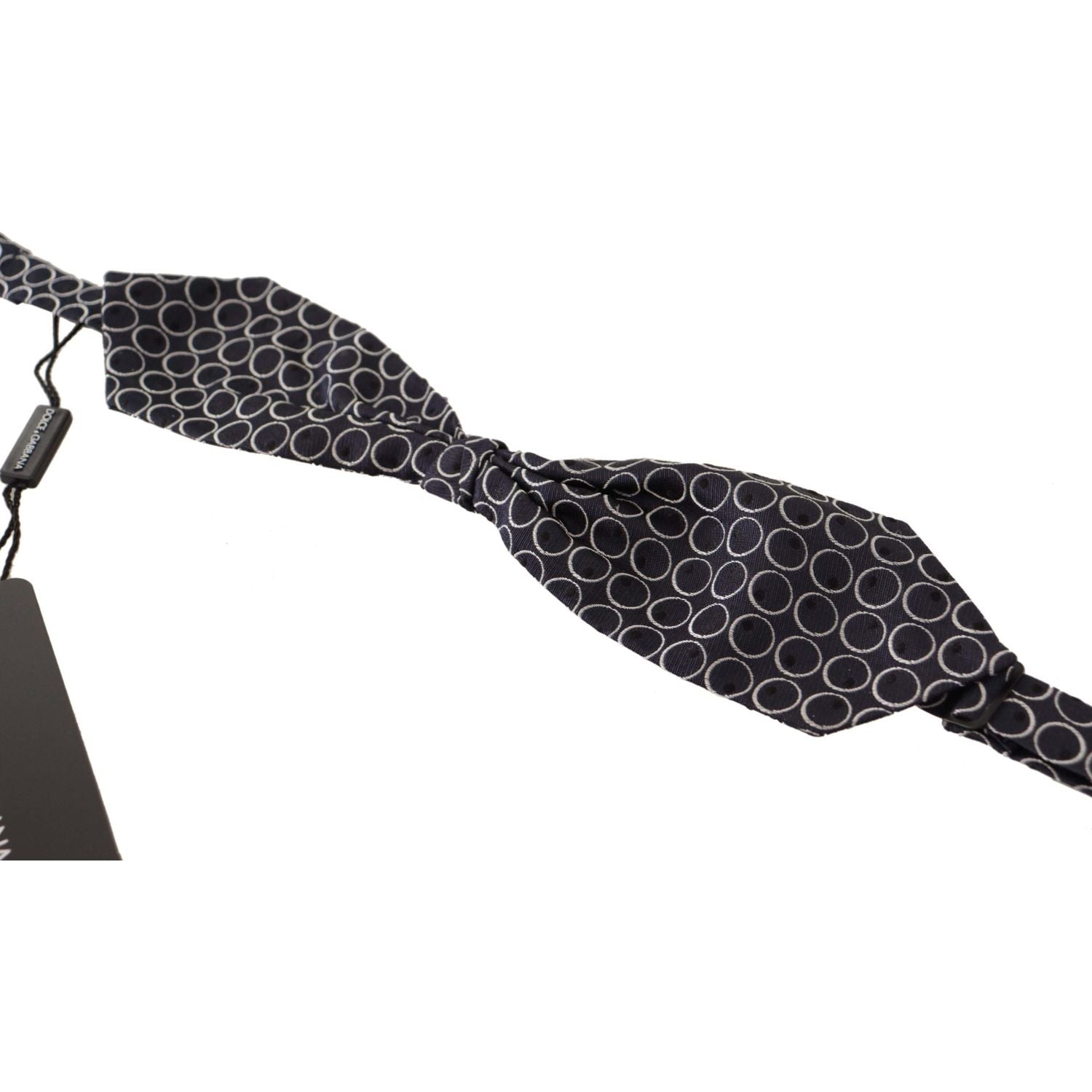 优雅的黑白丝绸领结