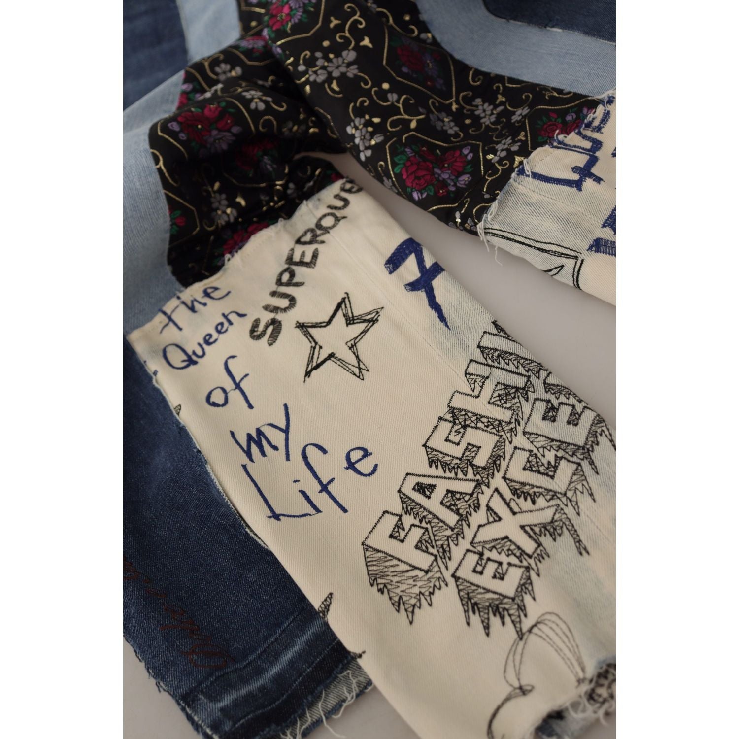 高腰多色宽腿牛仔裤