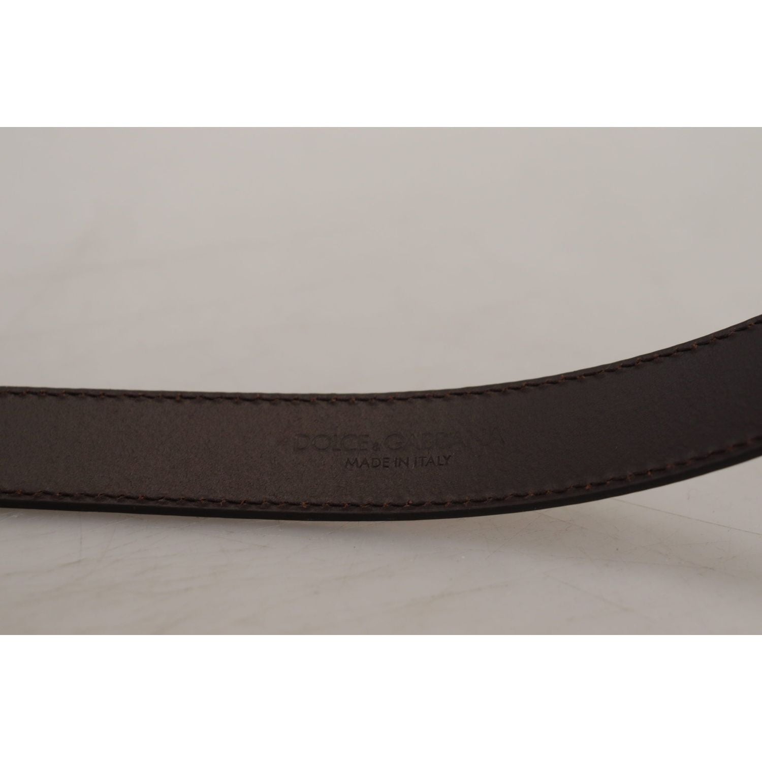 金色方形带扣皮带