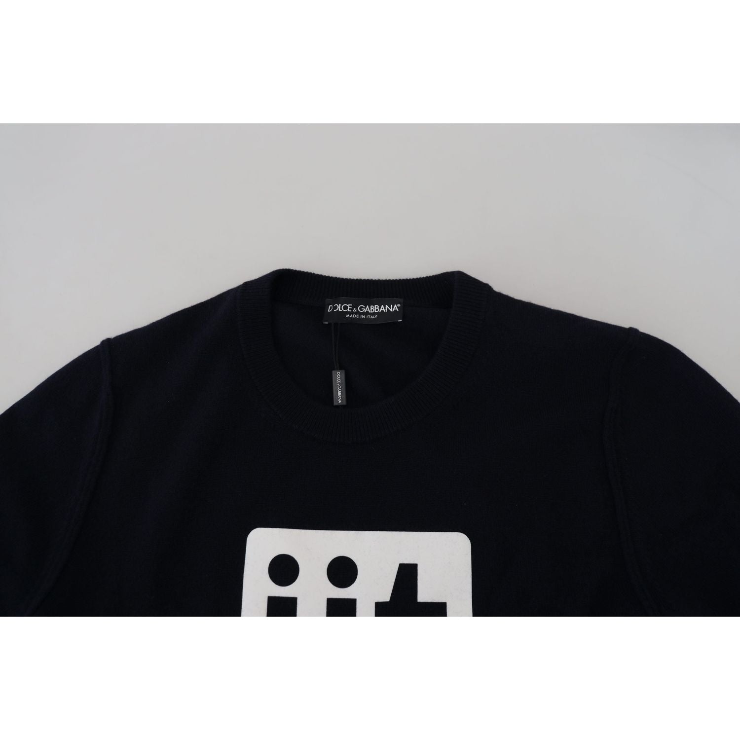 优雅蓝色羊绒套衫