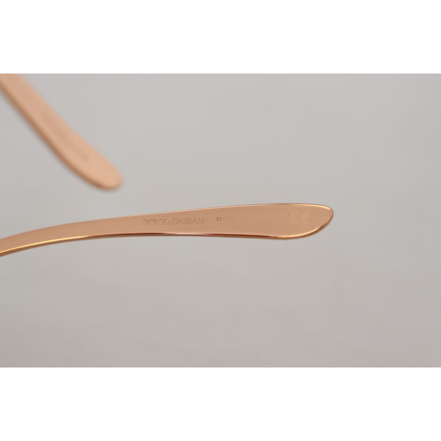 别致的玫瑰亮片刺绣太阳镜