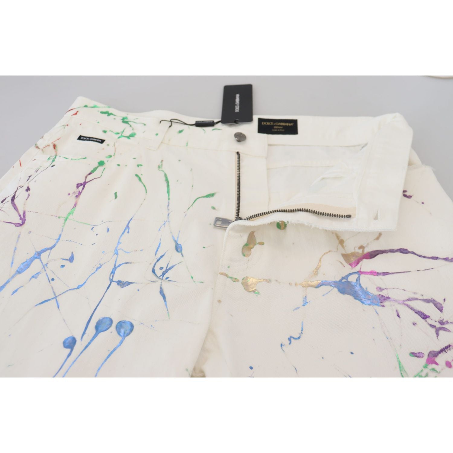 别致的白色泼墨印花牛仔裤