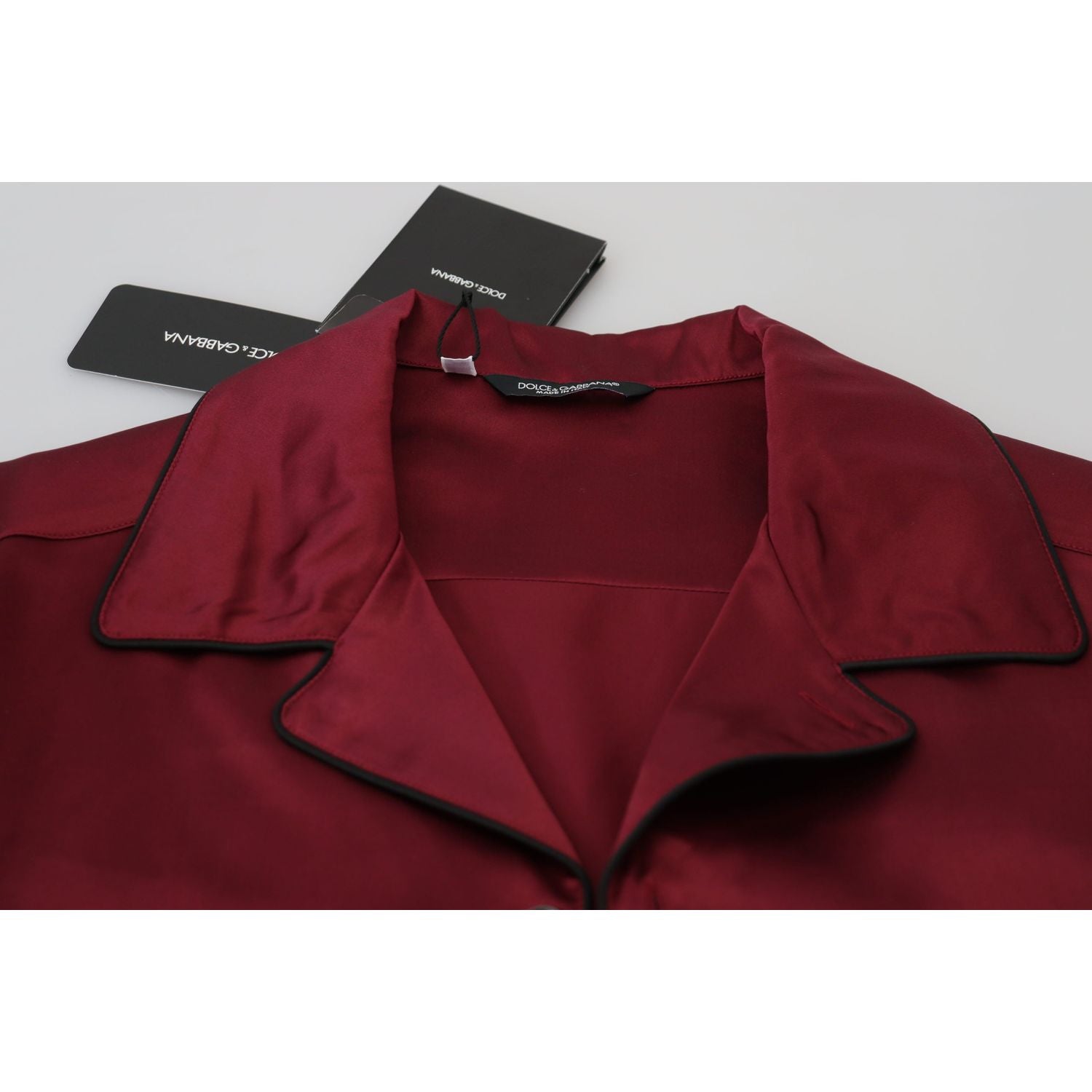 优雅丝绸红色睡衣睡衣