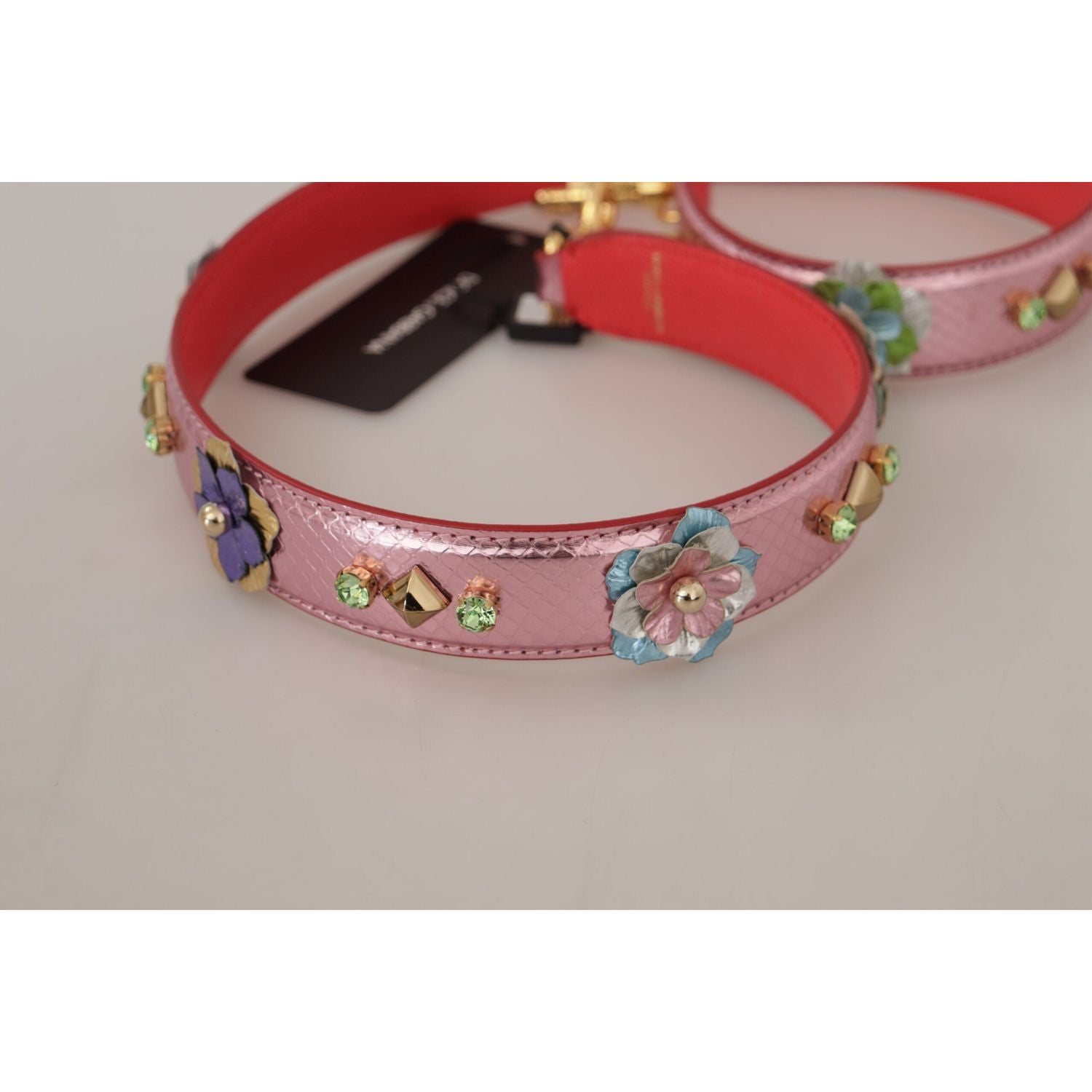 优雅的金属粉色皮革肩带