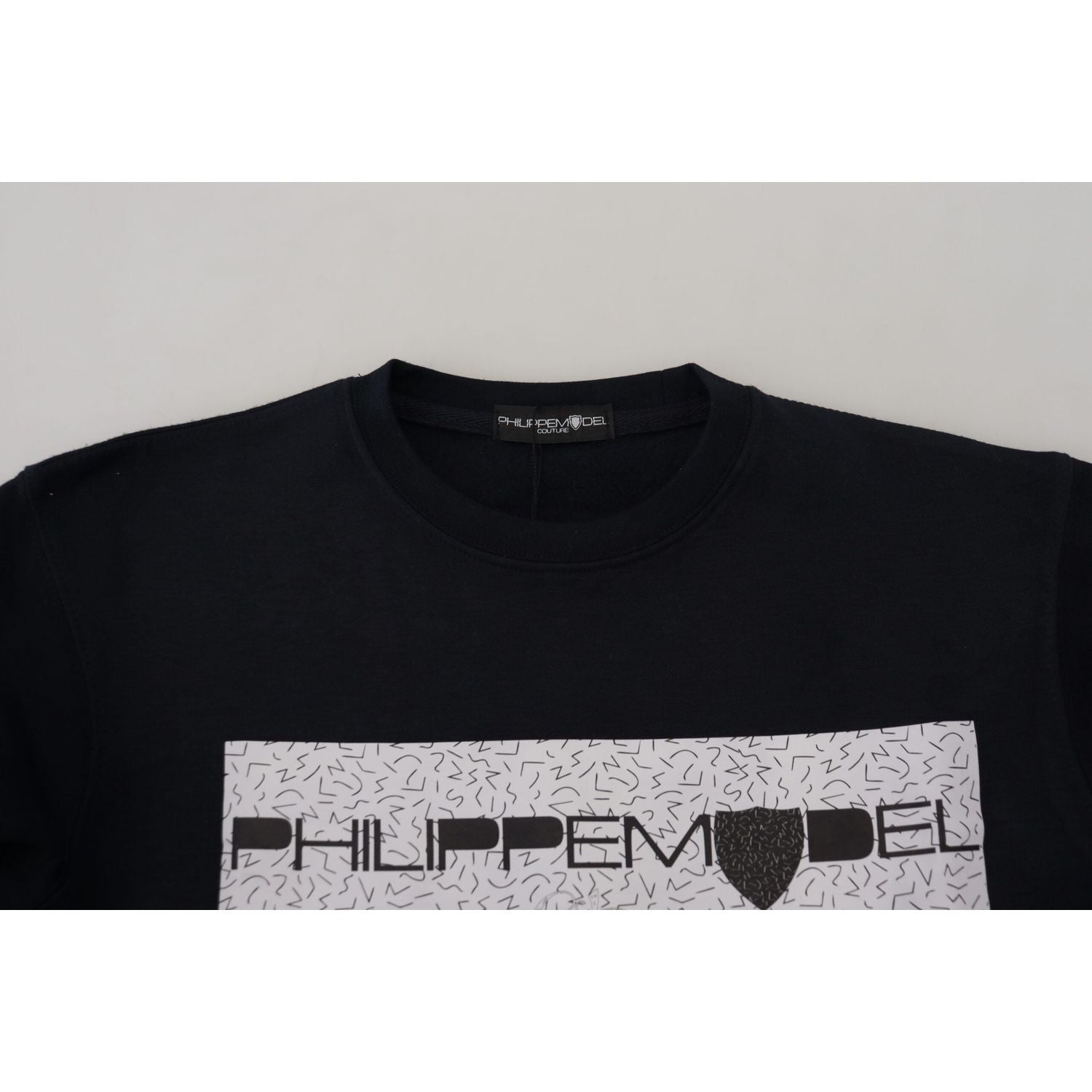 时尚黑色印花棉质毛衣