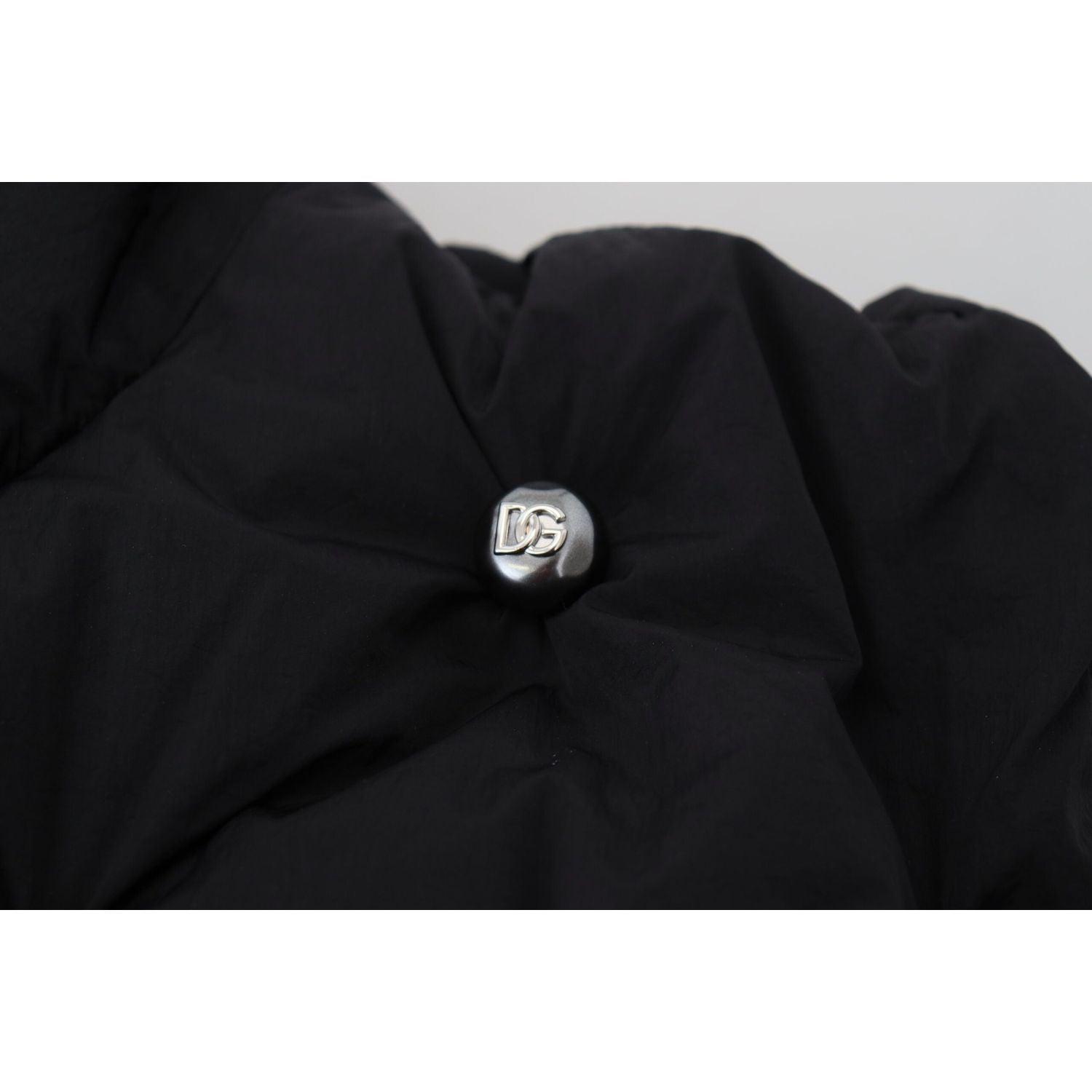 优雅黑色无袖背心外套