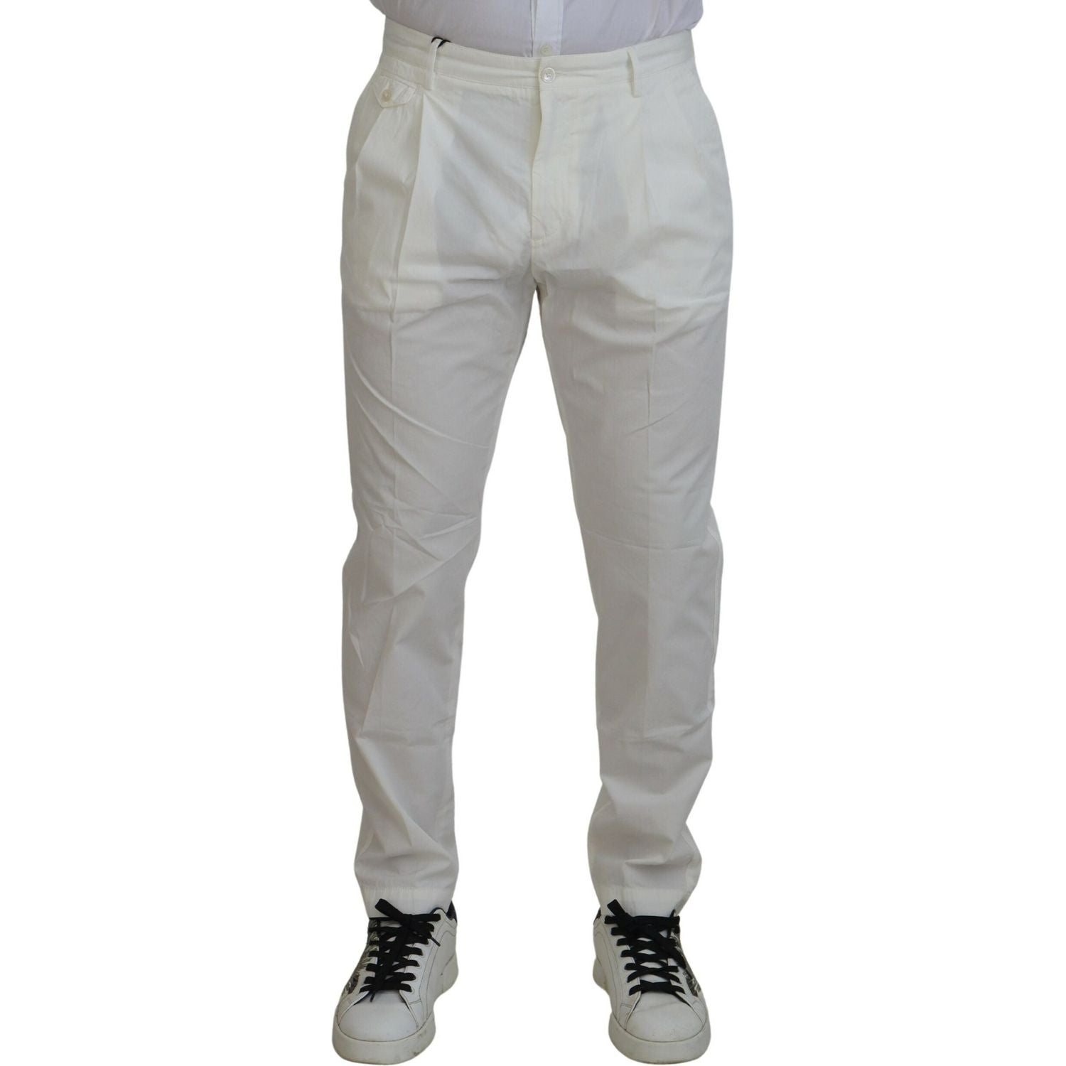 优雅的白色棉质奇诺裤