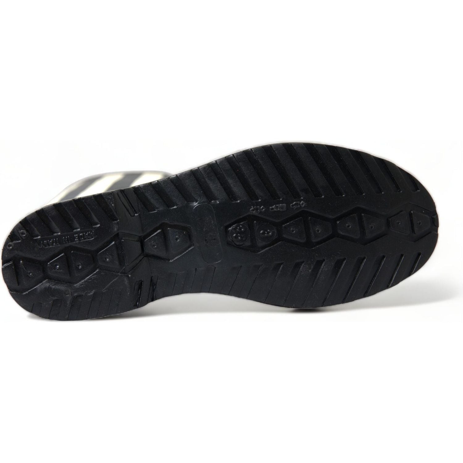 黑白条纹及膝高筒靴