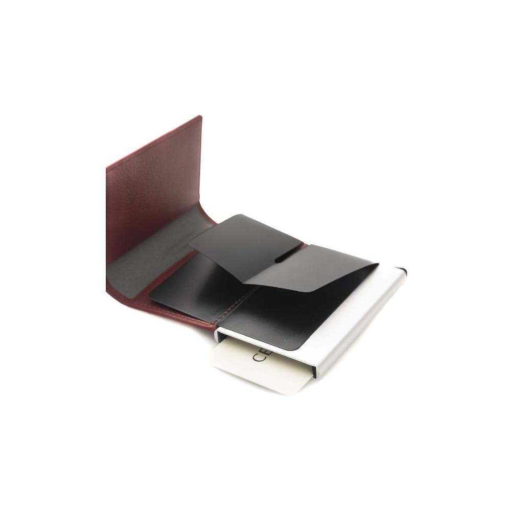 优雅的红色小牛皮钱包