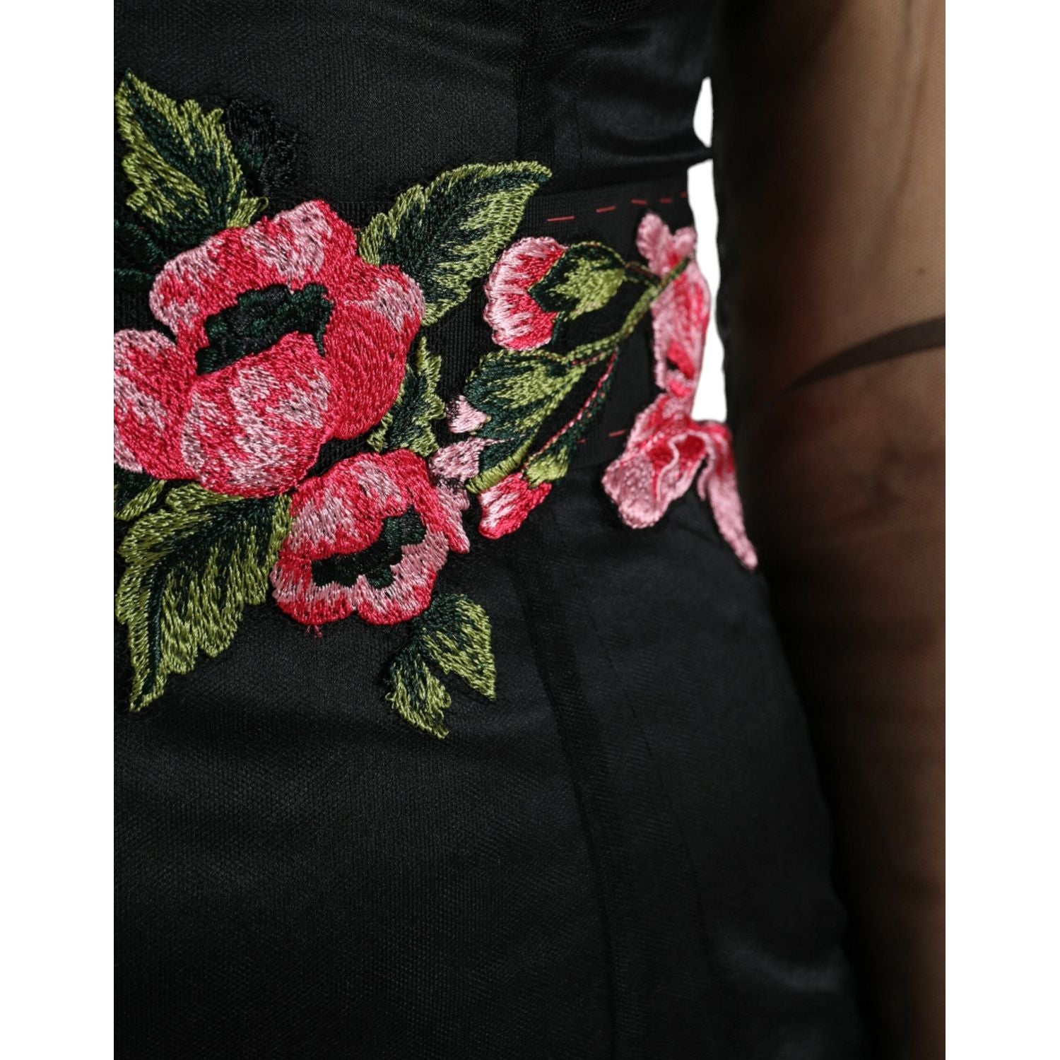 花卉刺绣薄纱长款晚礼服