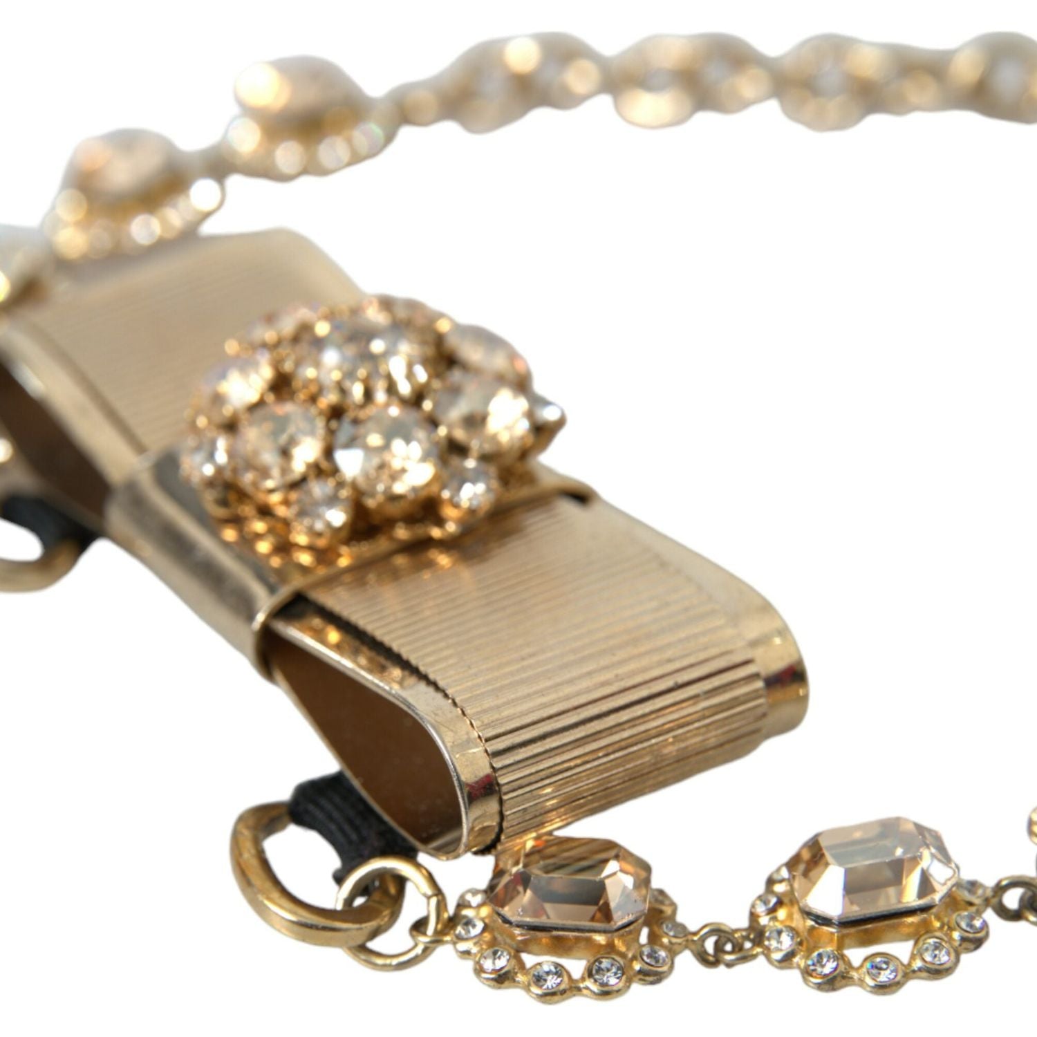 قلادة دولتشي آند غابانا الذهبية المصنوعة من النحاس والكريستال الشفاف