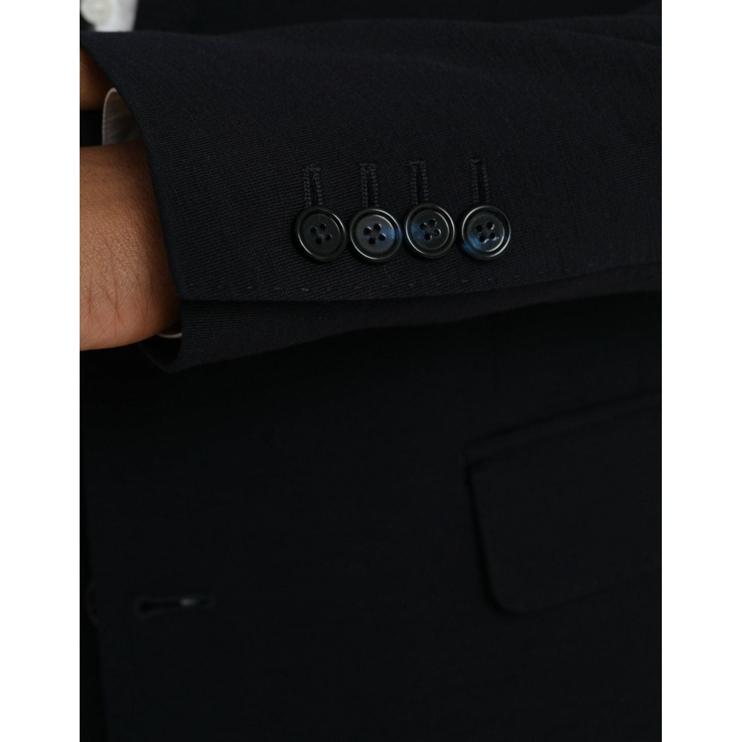 黑色羊毛单排扣大衣