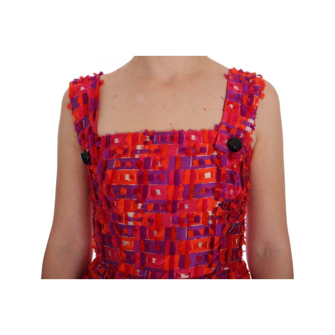 优雅粉色 A 字形无袖连衣裙