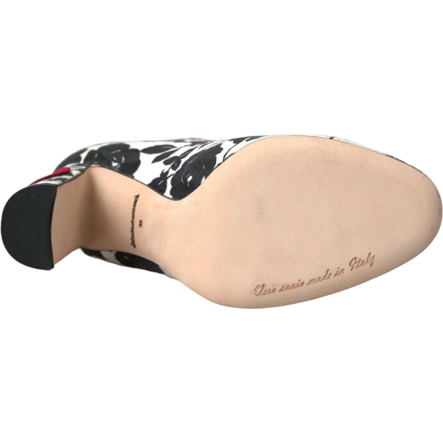 白色花卉心形皮革高筒靴