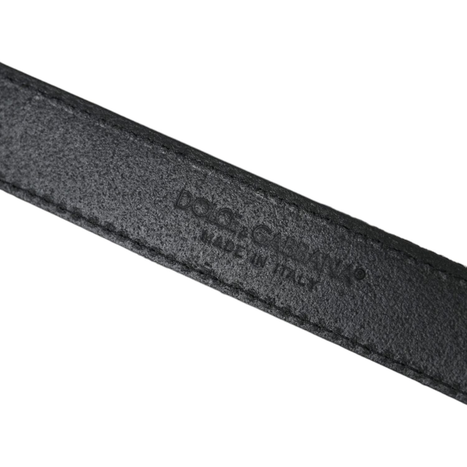 حزام دولتشي آند غابانا من الجاكار الأسود المخطط بمشبك معدني فضي