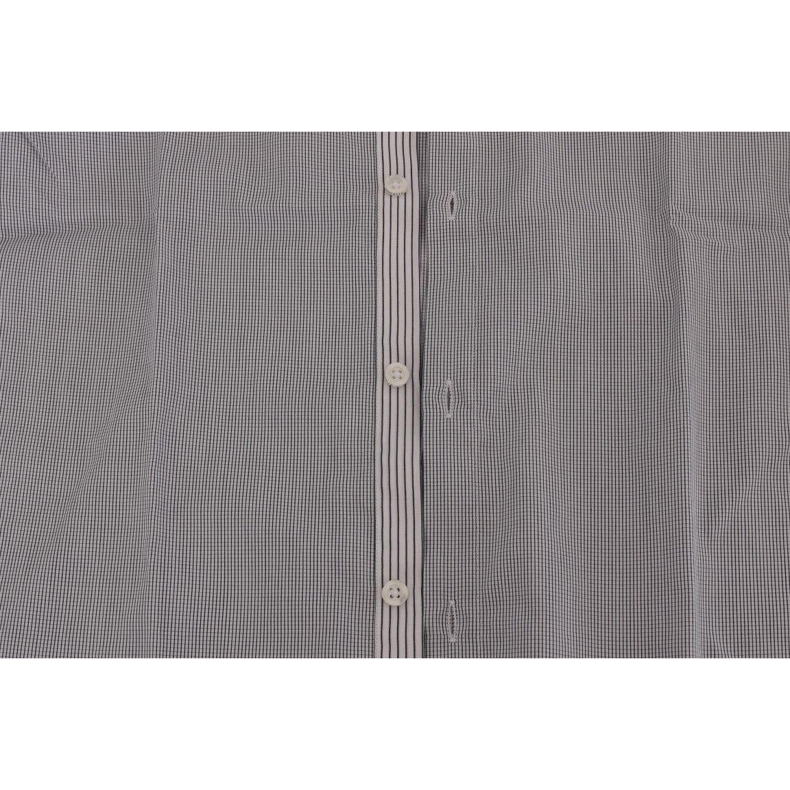 别致的蓝色格纹休闲衬衫