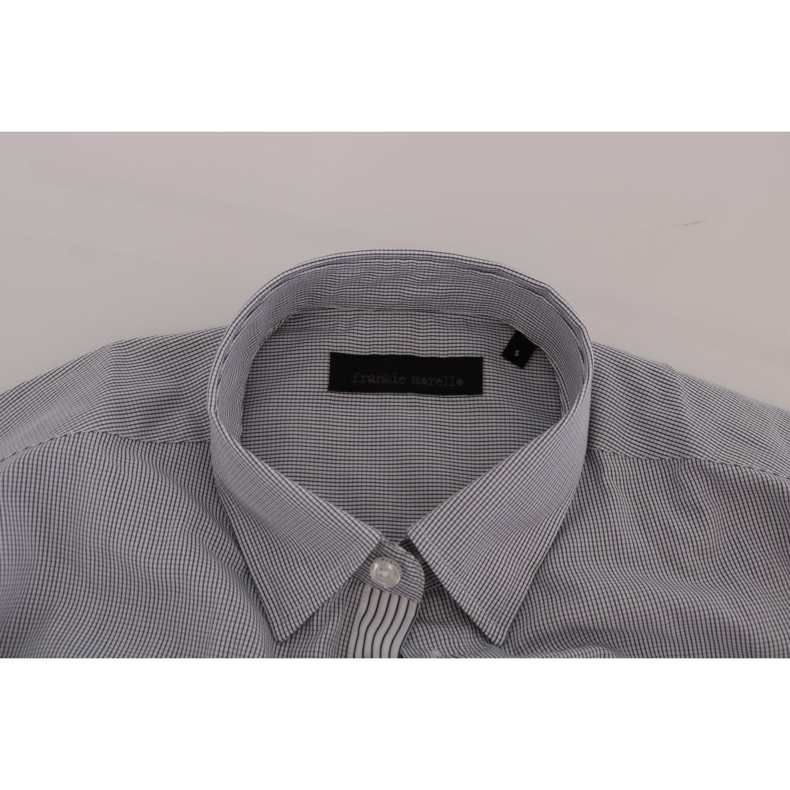 别致的蓝色格纹休闲衬衫