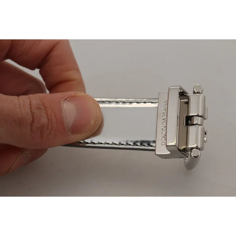 حزام دولتشي آند غابانا المصنوع من الجلد الفضي بمشبك معدني