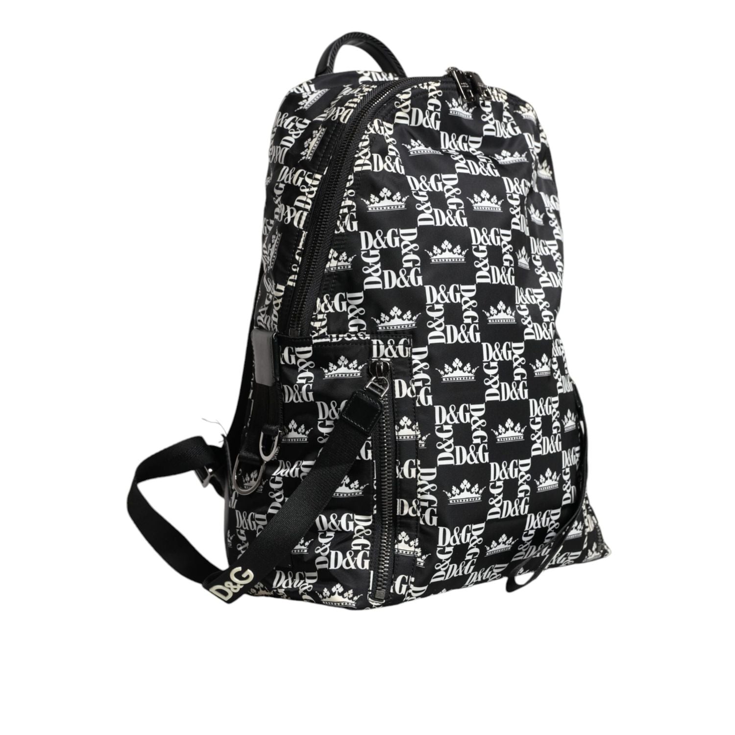 Front view with bag zipped and handles upright.