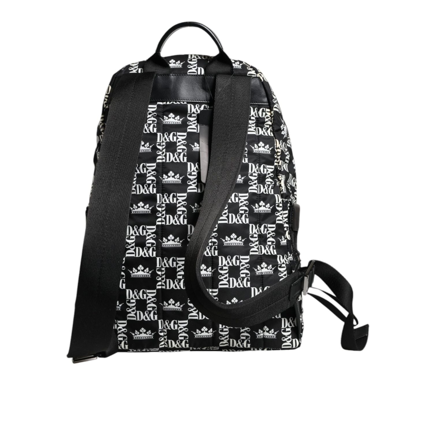 Front view with bag zipped and handles upright.