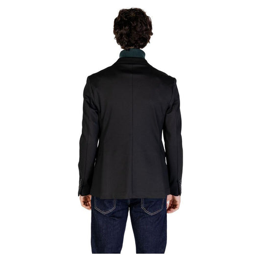 Back view of a man wearing a Gianni Lupo black polyester blazer, part of the men's fall/winter collection.
