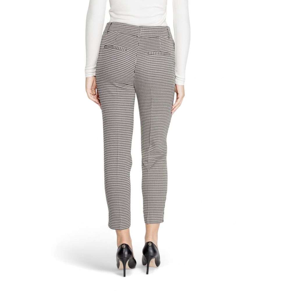 Back view of women's Only Black Polyester Pant from fall/winter collection, made of 64% polyester, 34% viscose, 2% elastane.