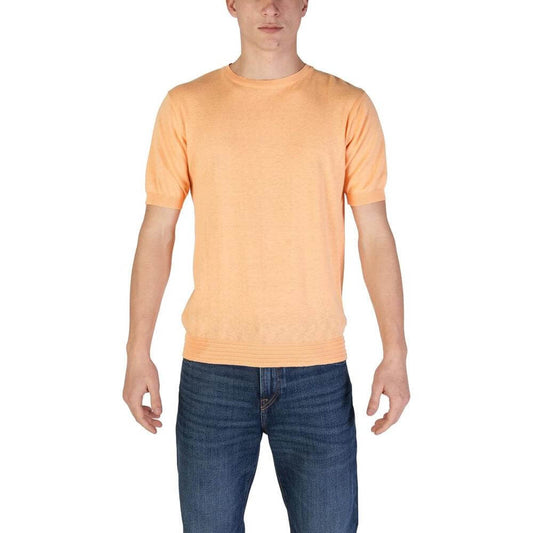 Man wearing Hamaki-Ho orange cotton T-shirt from fall/winter collection, 100% cotton, perfect for casual wear