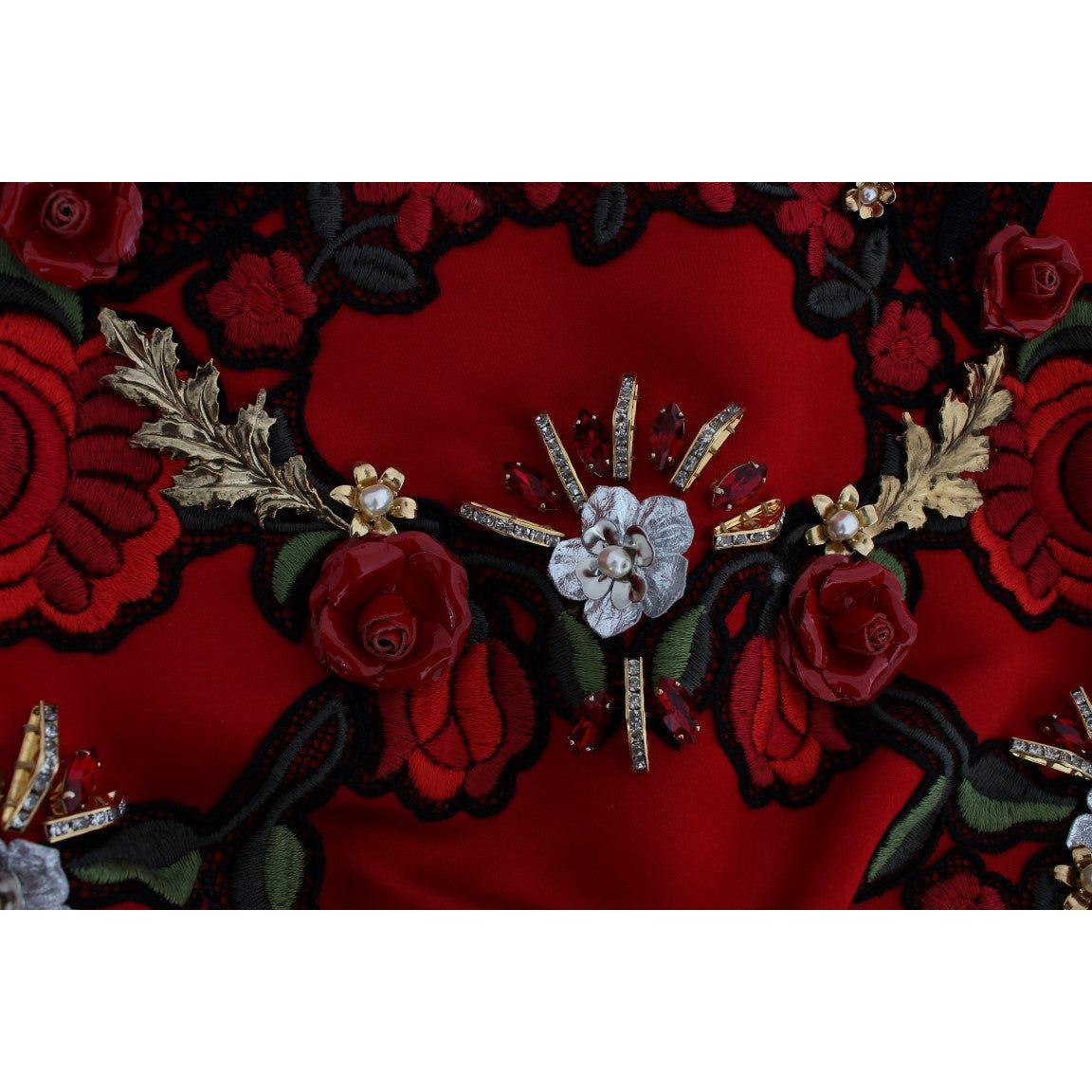 迷人红丝绣花短裤