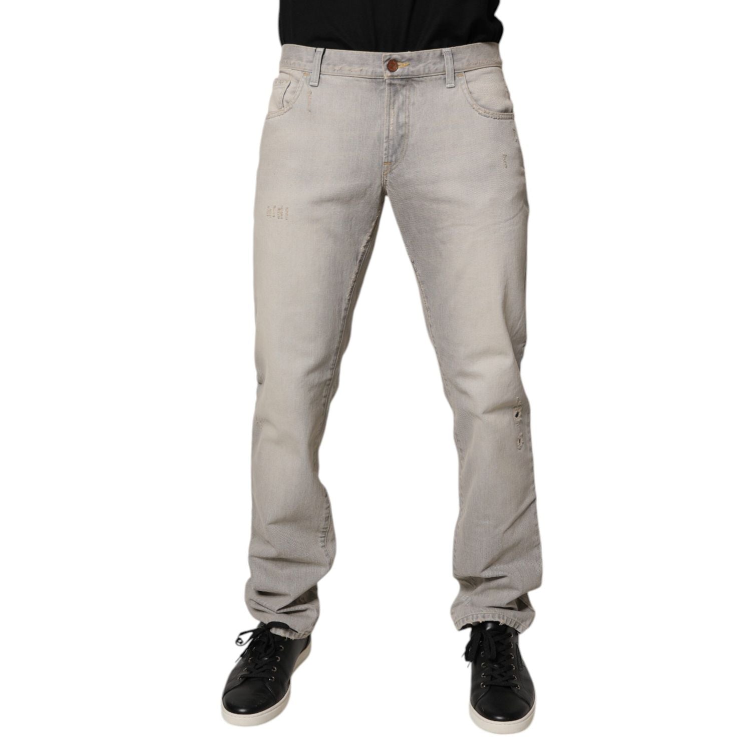 Front view with bag zipped and handles upright.