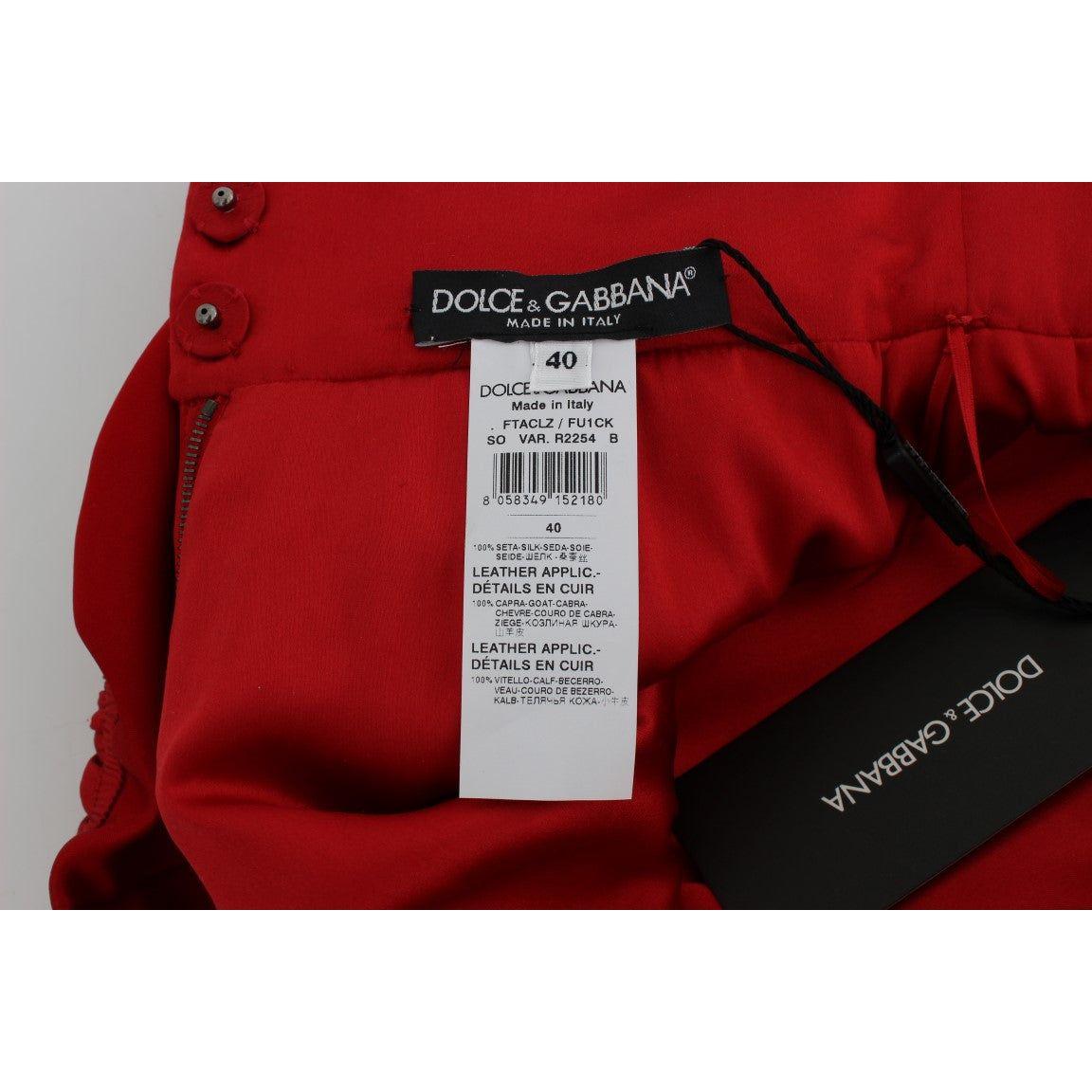 迷人红丝质花卉刺绣短裤