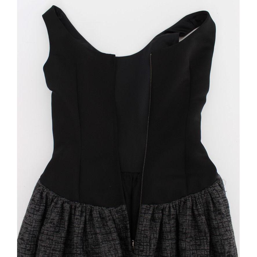 优雅黑色全长紧身连衣裙