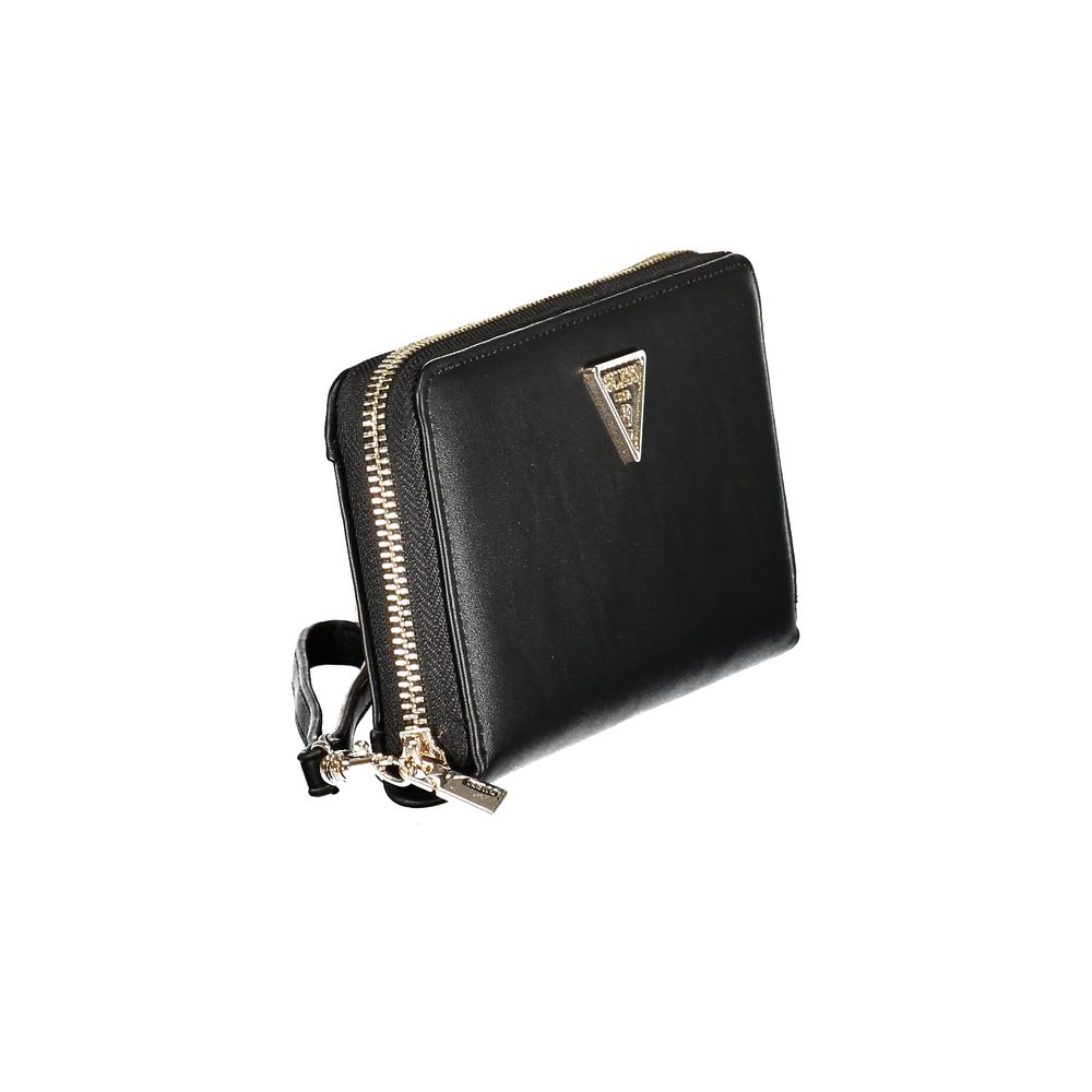 Front view with bag zipped and handles upright.